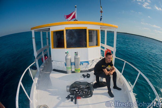 640--Cozumel_Aug_2017-boat2.png